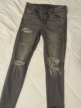 American Eagle Outfitters Gray Ripped Skinny Jeans